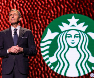 Cựu CEO Starbucks: Từ kẻ nhặt rác, phải bán máu kiếm tiền tới tỷ phú cà phê