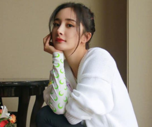 Dương Mịch khoe ảnh 'tự sướng', tận hưởng cuộc sống độc thân sau ồn ào ngoại tình với Hoắc Kiến Hoa