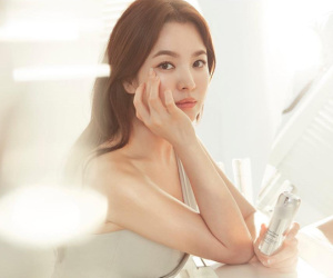 Khiến triệu người mê mẩn vì đẹp tựa nữ thần, nhan sắc ngoài đời của Song Hye Kyo trong mắt trẻ con ra sao?