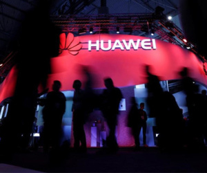 Mỹ nương tay, hoãn trừng phạt Huawei tới tháng 8