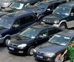 Chính phủ muốn giảm một nửa xe công vào năm 2020