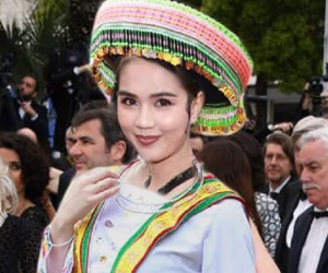 Ngọc Trinh nói gì khi bị cư dân mạng chế ảnh 'mặc thêm đồ' cho bộ cánh gây sốc ở Cannes?