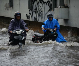 Dự báo thời tiết 23/5: Mưa dông giảm tại Bắc Bộ, gia tăng ở Nam Bộ