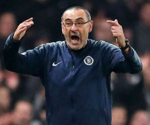 HLV Sarri 'dọa' rời Chelsea trước chung kết Europa League