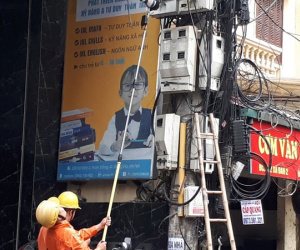 Nóng bỏng giá điện: EVN sớm chấm dứt độc quyền bán lẻ