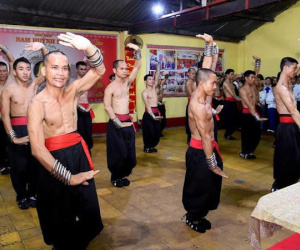 Chưởng môn Nam Huỳnh Đạo có chịu được những cú đấm của Từ Hiểu Đông?