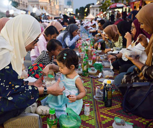 Giới chức ở Malaysia cải trang đi bắt người 'không nhịn ăn' trong tháng Ramadan
