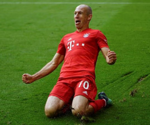 Leicester City sáng cửa chiêu mộ Arjen Robben