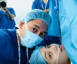 Bất chấp nguy hiểm, Hải Băng vừa lâm bồn sinh con thứ 3 cho Thành Đạt