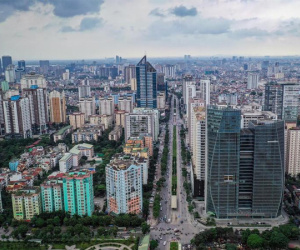 'Ngộp thở' 6.000 căn chung cư trên tuyến đường 2 km ở Hà Nội