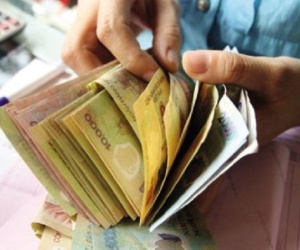 Nhà 6 người hết 10 triệu/tháng nhưng vẫn bị chồng mắng tiêu hoang, vợ trẻ được chị em xúm vào 'hiến kế' xử lý