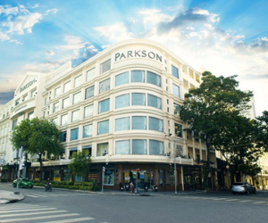 Parkson 'lột xác' sau nhiều năm thua lỗ, đóng cửa đồng loạt