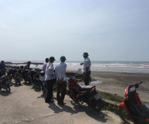 Tá hỏa phát hiện thi thể người đàn ông mất đầu ở bờ biển Nam Định