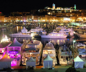 Tiệc tùng ở Cannes - nơi vung tiền để thác loạn với ma túy và gái điếm