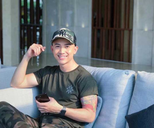 Ngoài Quốc Trường còn một trai đểu 'Về nhà đi con' đã làm bố, không chỉ hát hay mà cực điển trai, body chuẩn