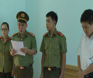 Bà Nga khai phó giám đốc Sở GD-ĐT đến phòng nhờ nâng điểm môn lịch sử, địa lý cho con