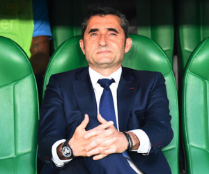 Lionel Messi muốn HLV Valverde trụ lại Barca