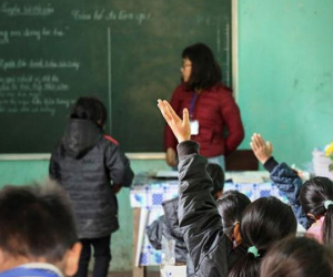 'Xin thầy, cô cho con tôi ở lại lớp'