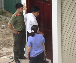 Gian lận thi cử: Gia đình bị can nộp lại tiền, gia đình thí sinh chối