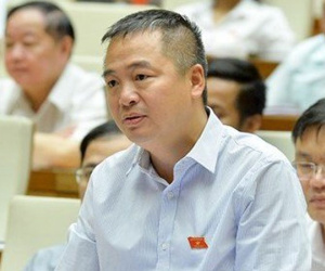 Trạm thu phí BOT T2 và giá điện làm nóng nghị trường