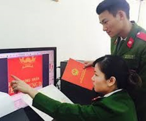Đi bán nhà 13 tỷ, chủ nhà mới phát hiện sổ đỏ được làm giả như thật