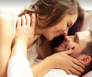 Mỗi đêm vào phòng ngủ đã trở thành ám ảnh, sợ hãi của tôi vì những chiêu trò quái đản của chồng