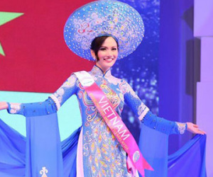 Người đẹp thi chui đoạt giải thưởng Hoa hậu Du lịch Quốc tế