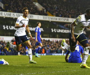 Tottenham 5-3 Chelsea: The Blues bị Man City bắt kịp