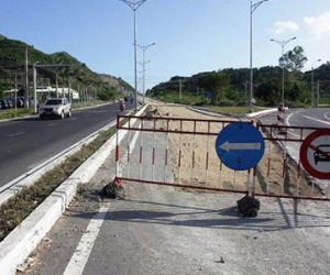 Dừng thi công các dự án ở cửa ngõ TP.HCM và Hà Nội
