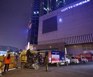 Parkson đột ngột đóng cửa, các quầy hàng chuyển đồ trong đêm