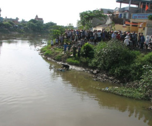 Thi thể người đàn ông dưới ao tôm
