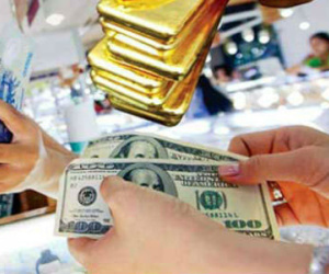 Vàng nhảy múa kịch tính, có nên mua bán vàng?