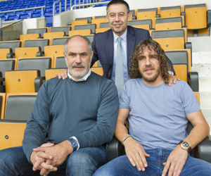 Carles Puyol từ chức: Barca thời loạn?