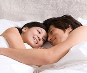 Đàn ông hay làm việc nhà sẽ giỏi “chuyện ấy"
