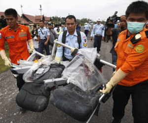 Indonesia đình chỉ các quan chức hàng không liên quan vụ QZ8501