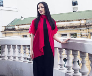 Linh Nga gợi cảm giữa trời đông Hà Nội