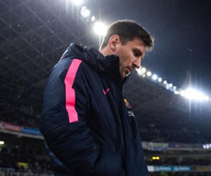 Messi giận tím mặt vì bị đẩy lên ghế dự bị