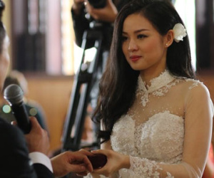 Tâm Tít nghẹn ngào xúc động trong lễ Hằng Thuận tại chùa