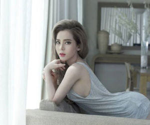 Hình ảnh mới quyến rũ của hot girl "thẩm mỹ 8 lần" Vân Tokyo