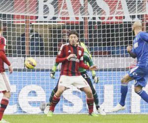 Milan 1-2 Sassuolo: Ác mộng đầu năm