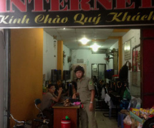 Thiếu niên 14 tuổi chết bất thường trong tiệm internet