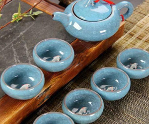 Ấm chén hình cá 3D giá rẻ hút người dùng Hà Nội