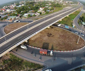 Cao tốc 120 km/h đẹp nhất Sài Gòn trước ngày thông xe
