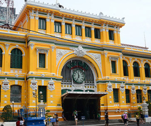 Chỉnh trang Bưu điện TP sai quy định