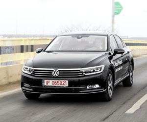 Volkswagen đã cho Toyota "hít khói"?