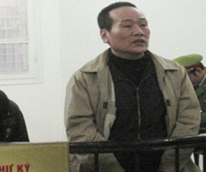 Gọi đàn em đến “giải quyết hàng xóm” vì nghi ăn trộm tiền