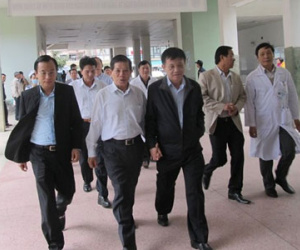 Ông Nguyễn Minh Triết, ông Tô Huy Rứa vào thăm ông Nguyễn Bá Thanh