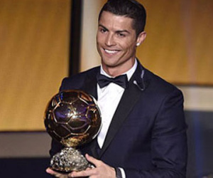 Ronaldo nói gì khi lần thứ 3 nhận Quả bóng Vàng?