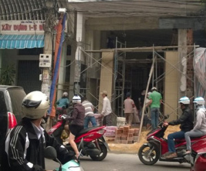 Bị phóng điện do gió lay, một công nhân nguy kịch