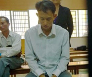 "Gây án" sau lần gặp vợ cùng người tình đi khách sạn
